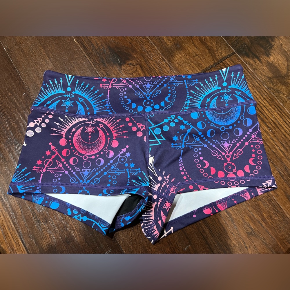 Wod bottom 2.5 shorties star and moon design